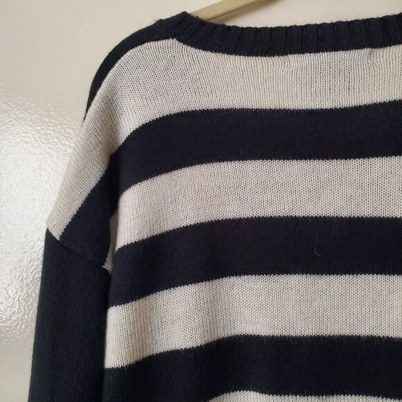 United States Sweaters Black XL Christmas Santa Sneakers Glasses Holiday Party - Picture 7 of 11